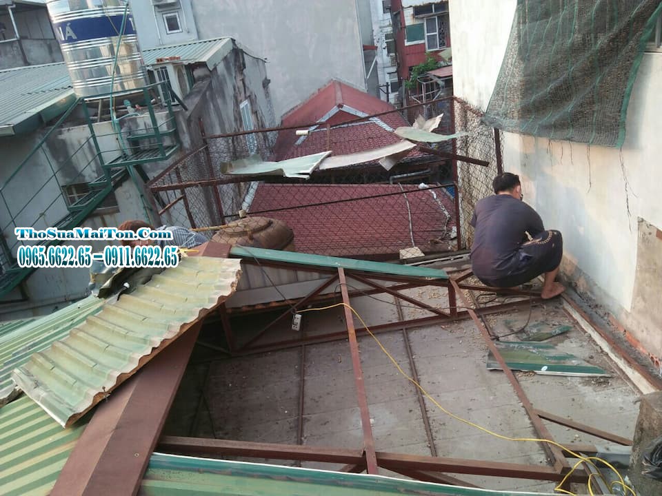 Thay thế mái tôn cũ giá rẻ tại Hà Nội